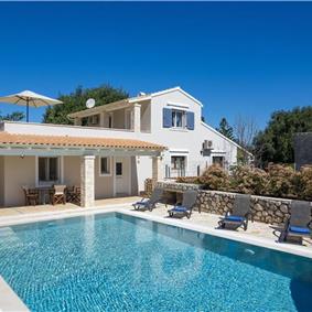 3 bedroom villa with pool in Kassiopi, Corfu, sleeps 7